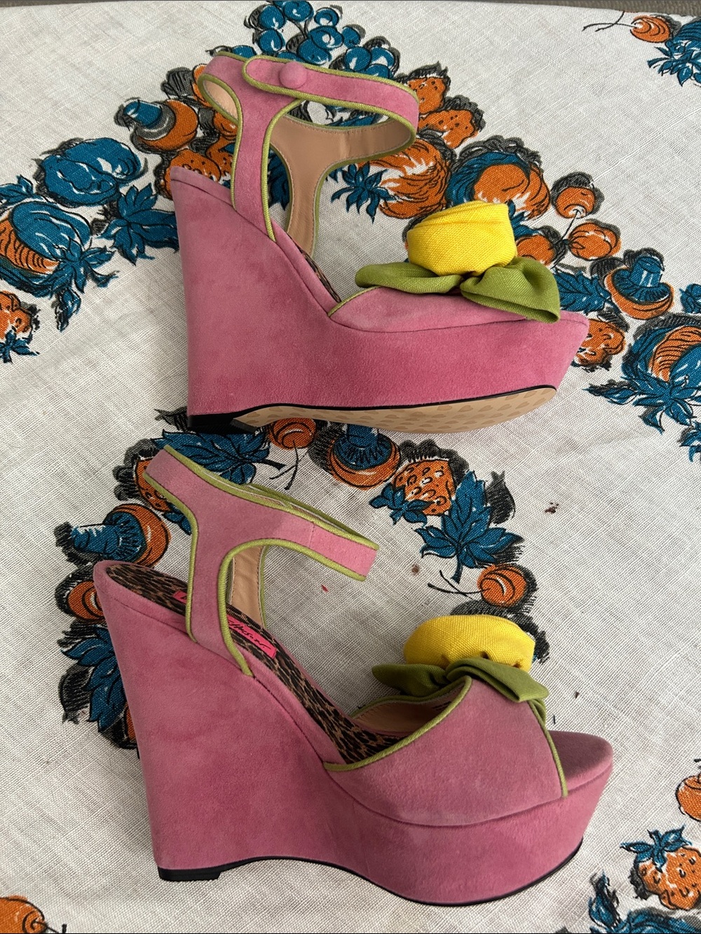 Betsey Johnson Pink Wedge Sandal with Yellow Flower - Picture 5 of 6
